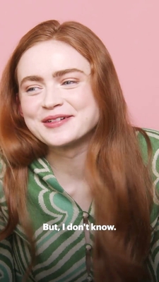 2022-06_-_Glamour_UK_BTS_video_2_mp40468.jpg