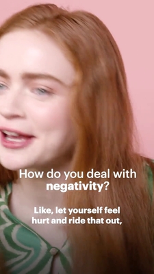 2022-06_-_Glamour_UK_BTS_video_2_mp40478.jpg