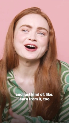 2022-06_-_Glamour_UK_BTS_video_2_mp40481.jpg