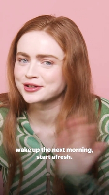 2022-06_-_Glamour_UK_BTS_video_2_mp40497.jpg