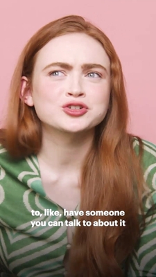2022-06_-_Glamour_UK_BTS_video_2_mp40514.jpg