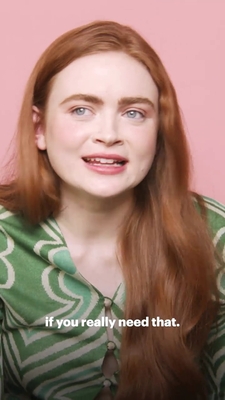 2022-06_-_Glamour_UK_BTS_video_2_mp40515.jpg