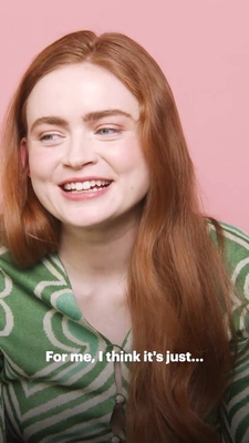 2022-06_-_Glamour_UK_BTS_video_2_mp40517.jpg