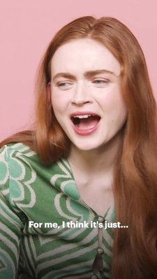 2022-06_-_Glamour_UK_BTS_video_2_mp40519.jpg