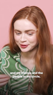 2022-06_-_Glamour_UK_BTS_video_2_mp40523.jpg