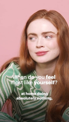 2022-06_-_Glamour_UK_BTS_video_2_mp40547.jpg