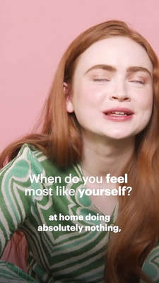 2022-06_-_Glamour_UK_BTS_video_2_mp40548.jpg