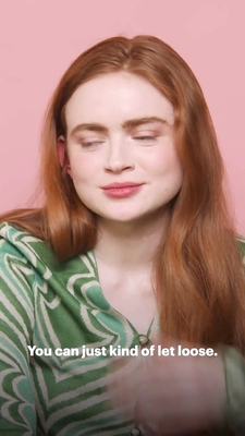 2022-06_-_Glamour_UK_BTS_video_2_mp40572.jpg