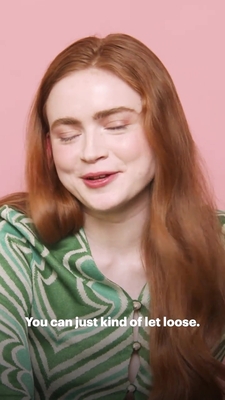 2022-06_-_Glamour_UK_BTS_video_2_mp40573.jpg