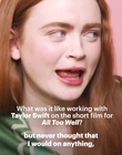 2022-06_-_Glamour_UK_BTS_video_2_mp40322.jpg