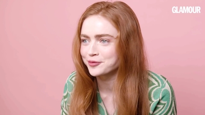 2022-06-01_-_Glamour_UK_Interview_mp47496.jpg