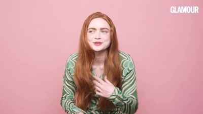 2022-06-01_-_Glamour_UK_Interview_mp47529.jpg