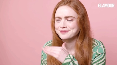 2022-06-01_-_Glamour_UK_Interview_mp47535.jpg