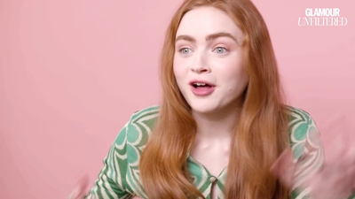 2022-06-01_-_Glamour_UK_Interview_mp47543.jpg