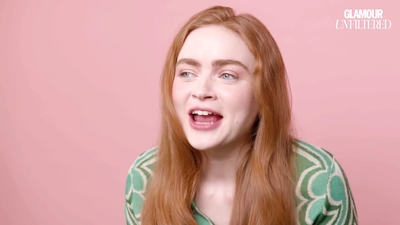 2022-06-01_-_Glamour_UK_Interview_mp47544.jpg