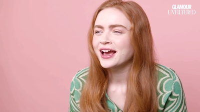 2022-06-01_-_Glamour_UK_Interview_mp47545.jpg
