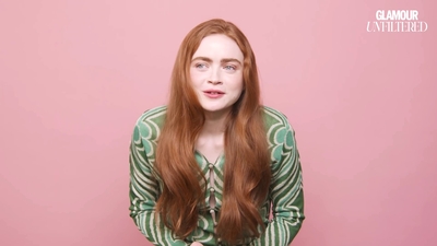 2022-06-01_-_Glamour_UK_Interview_mp47570.jpg