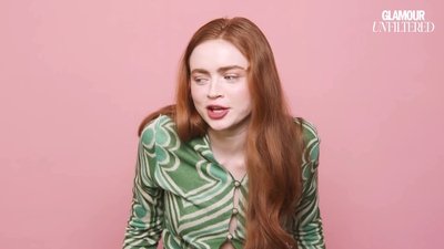 2022-06-01_-_Glamour_UK_Interview_mp47642.jpg