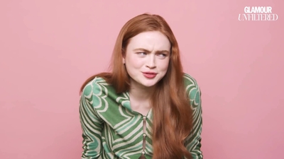 2022-06-01_-_Glamour_UK_Interview_mp47660.jpg