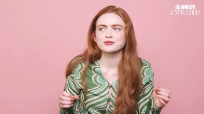 2022-06-01_-_Glamour_UK_Interview_mp47757.jpg