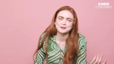 2022-06-01_-_Glamour_UK_Interview_mp47779.jpg