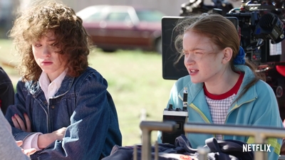 2022-06-02_-_Interview_from_the_Hair_Chair_Sadie_Sink_mp47945.jpg