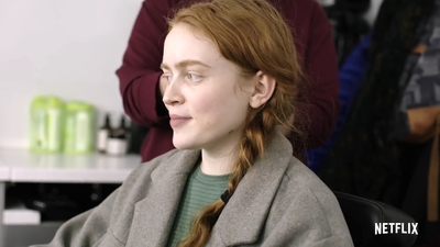 2022-06-02_-_Interview_from_the_Hair_Chair_Sadie_Sink_mp47960.jpg