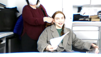 2022-06-02_-_Interview_from_the_Hair_Chair_Sadie_Sink_mp47962.jpg