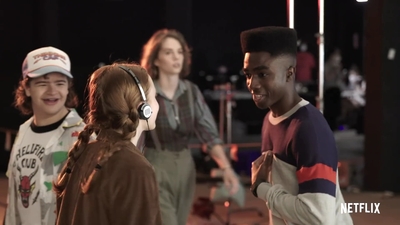 2022-06-02_-_Interview_from_the_Hair_Chair_Sadie_Sink_mp48016.jpg