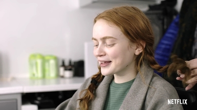 2022-06-02_-_Interview_from_the_Hair_Chair_Sadie_Sink_mp48075.jpg