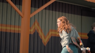 2022-06-02_-_Interview_from_the_Hair_Chair_Sadie_Sink_mp48083.jpg