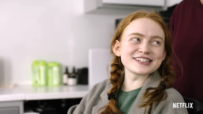 2022-06-02_-_Interview_from_the_Hair_Chair_Sadie_Sink_mp48105.jpg