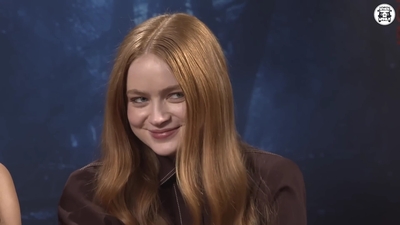 2022-06-03_-_WhenInManila_-_Stranger_Things_4_Interview_mp48159.jpg