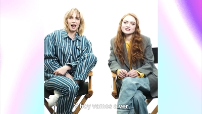 2022-06-05_-_Netflix_Latinoamerica_-_Sadie_Sink_and_Maya_Hawke_Interview_mp48475.jpg