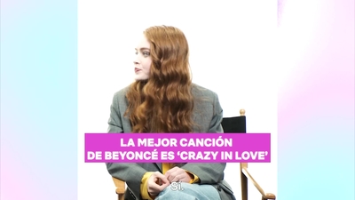 2022-06-05_-_Netflix_Latinoamerica_-_Sadie_Sink_and_Maya_Hawke_Interview_mp48536.jpg