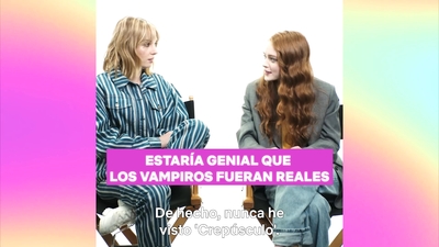 2022-06-05_-_Netflix_Latinoamerica_-_Sadie_Sink_and_Maya_Hawke_Interview_mp48568.jpg