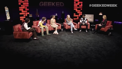 2022-06-09_-_Netflix_Geeked_Week_-_Stranger_Things_Cast_Reacts_to_Mind_Lair_Scene_mp49441.jpg