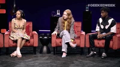 2022-06-09_-_Netflix_Geeked_Week_-_Stranger_Things_Cast_Reacts_to_Mind_Lair_Scene_mp49507.jpg