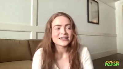 2022-06-15_-_AwardsRadar_-_Stranger_Things_4_Interview_mp40766.jpg