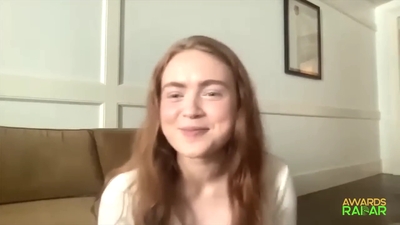 2022-06-15_-_AwardsRadar_-_Stranger_Things_4_Interview_mp40854.jpg