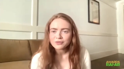 2022-06-15_-_AwardsRadar_-_Stranger_Things_4_Interview_mp40872.jpg
