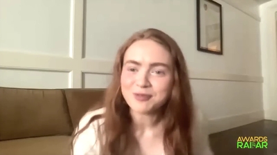 2022-06-15_-_AwardsRadar_-_Stranger_Things_4_Interview_mp40918.jpg