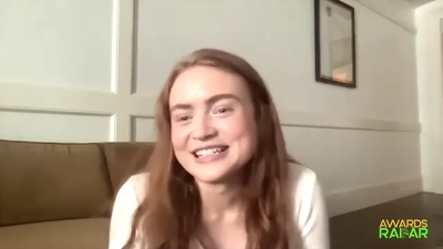 2022-06-15_-_AwardsRadar_-_Stranger_Things_4_Interview_mp41063.jpg