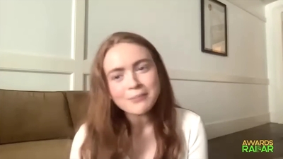 2022-06-15_-_AwardsRadar_-_Stranger_Things_4_Interview_mp41081.jpg