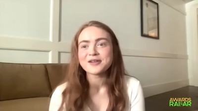 2022-06-15_-_AwardsRadar_-_Stranger_Things_4_Interview_mp41084.jpg