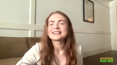 2022-06-15_-_AwardsRadar_-_Stranger_Things_4_Interview_mp41105.jpg