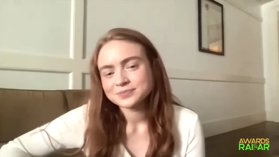 2022-06-15_-_AwardsRadar_-_Stranger_Things_4_Interview_mp41109.jpg