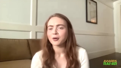2022-06-15_-_AwardsRadar_-_Stranger_Things_4_Interview_mp41134.jpg