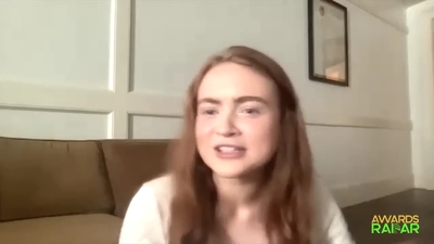 2022-06-15_-_AwardsRadar_-_Stranger_Things_4_Interview_mp41136.jpg