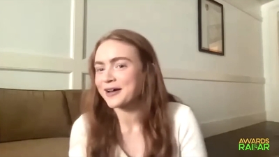 2022-06-15_-_AwardsRadar_-_Stranger_Things_4_Interview_mp41160.jpg